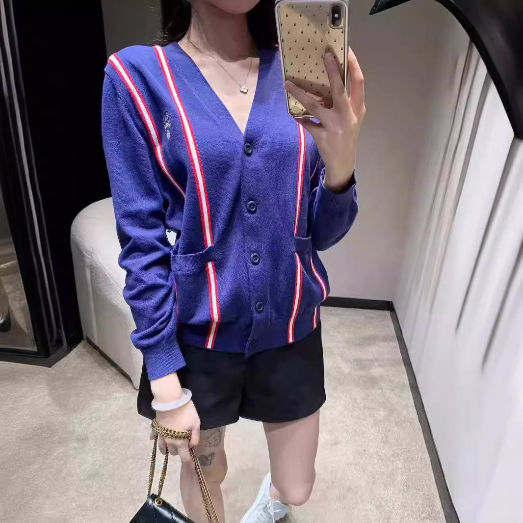 Loose V-neck long-sleeved knitted top 3