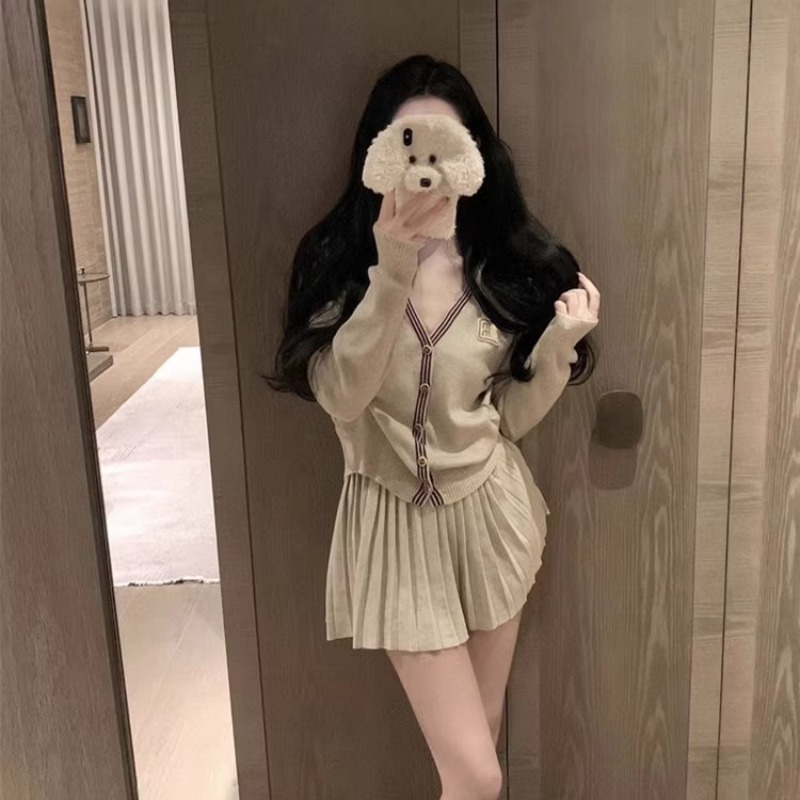  Contrast-edge knitted cardigan dress set 46 02