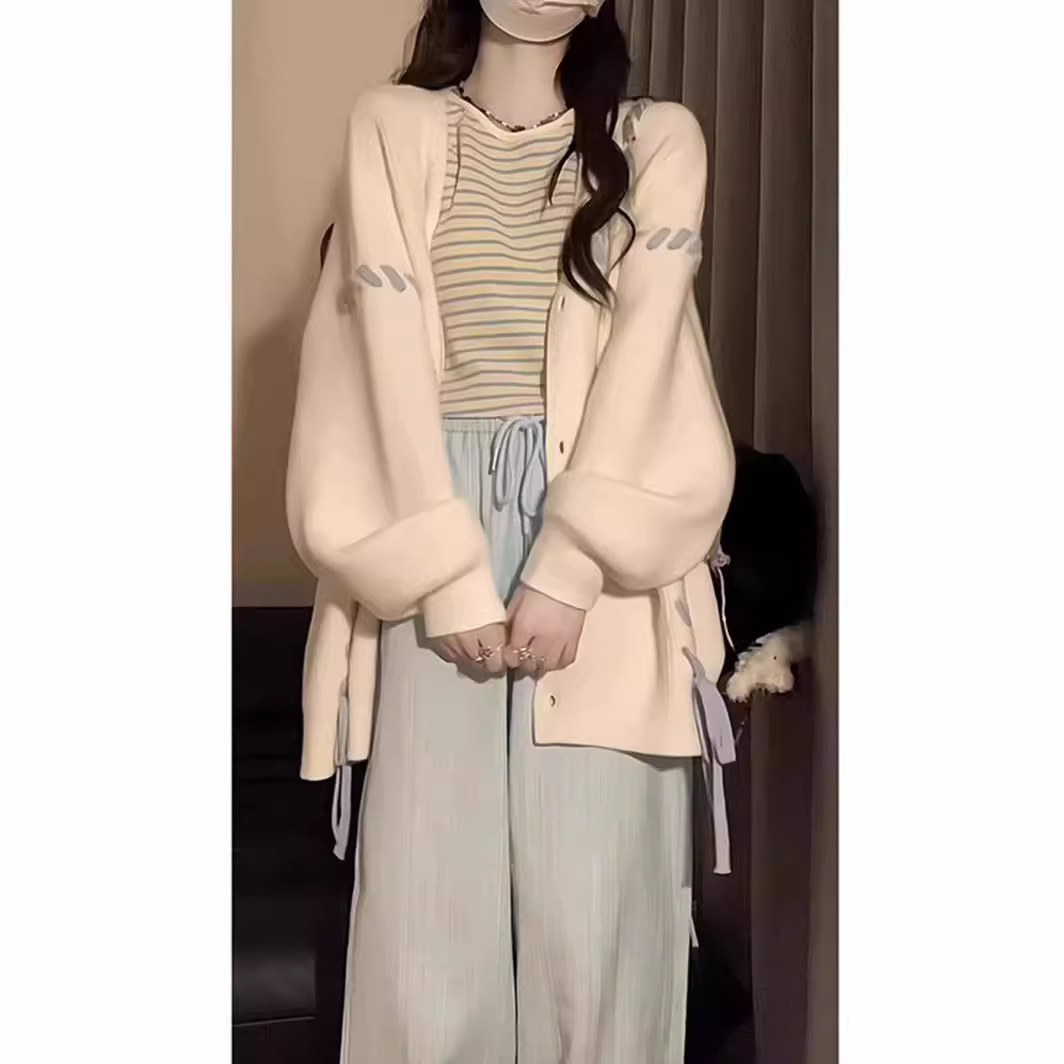 Sweet and cool design heart button knitted sweater 26 02